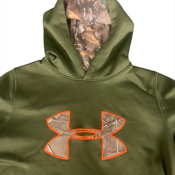 Under Armour Green Hunting Camo Youth Hoodie - Picture 2 of 9